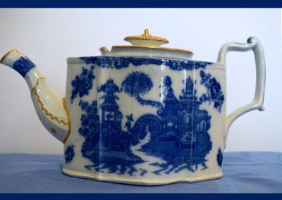 Curling Palm teapot from the Blue Table